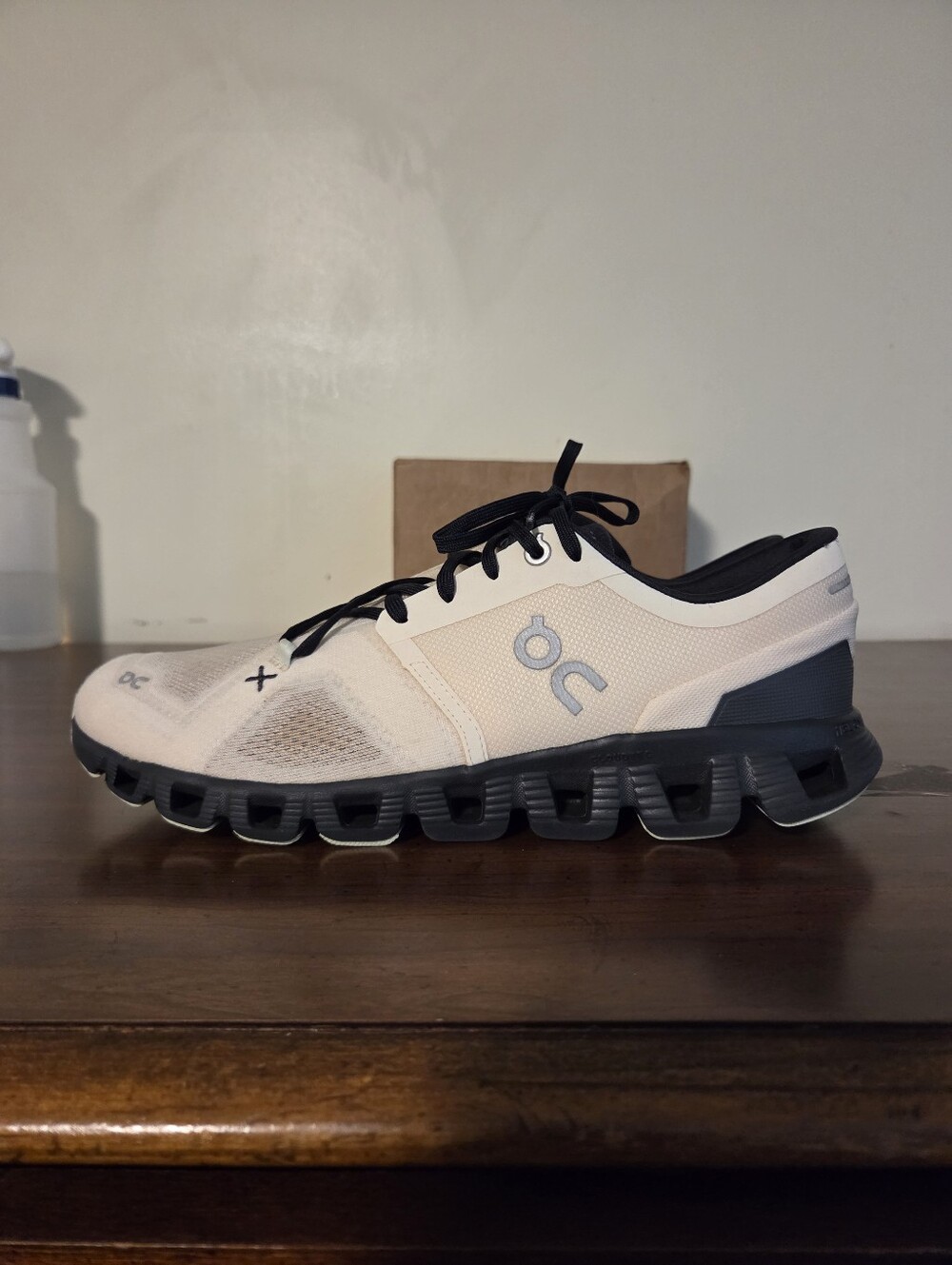 ON Running Cloud X3 Fawn Magnet Running Shoes Womens Size 11 EUC